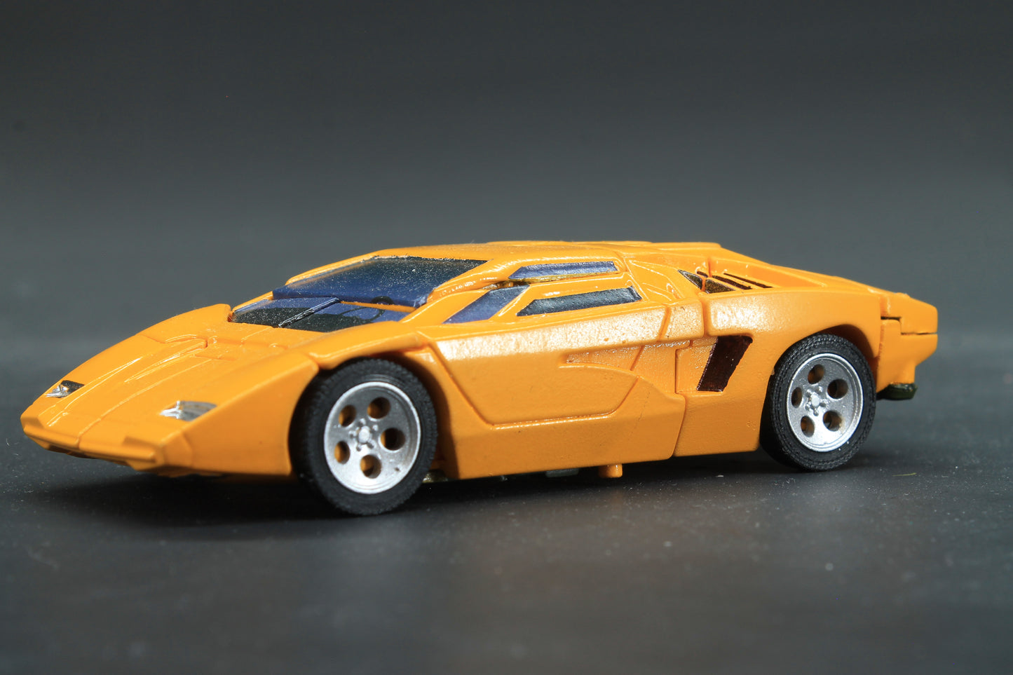 Countach Wheels for Kingdom Sideswipe and Earthrise Sunstreaker