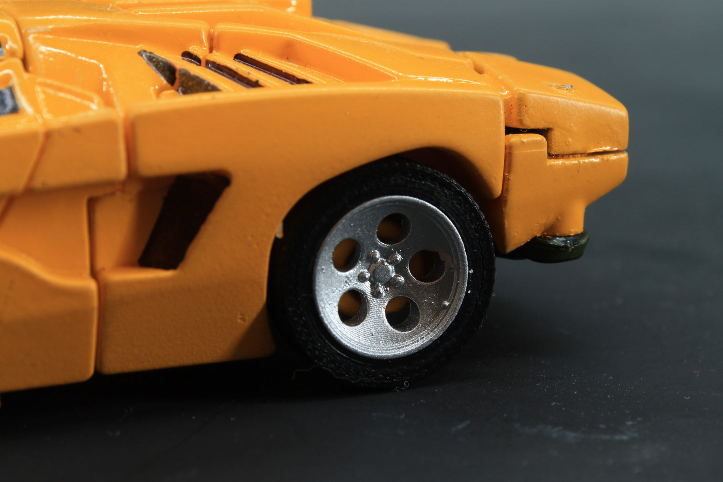Countach Wheels for Kingdom Sideswipe and Earthrise Sunstreaker