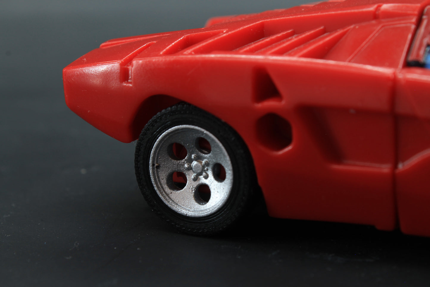 Countach Wheels for Kingdom Sideswipe and Earthrise Sunstreaker